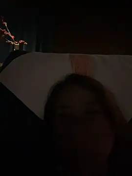 kiss_loo Live Web Cam Show