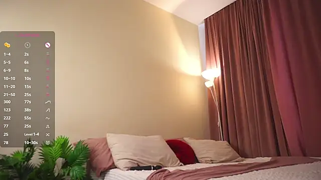EarlieMominee webcam
