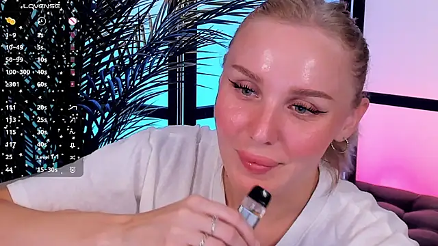 LianaFord webcam