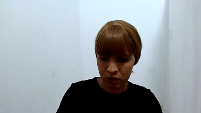 estefania224 webcam