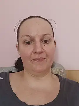 BustyLadyAlma webcam