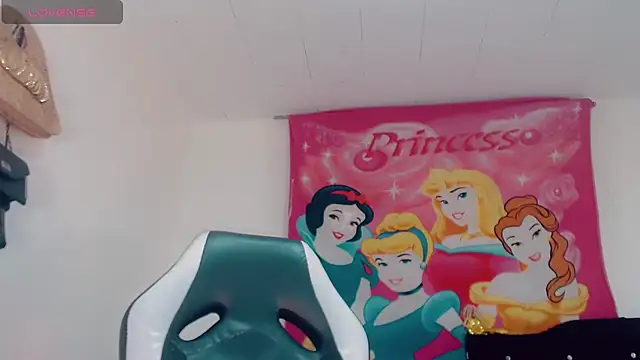 Oriana_braom webcam