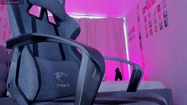 Eva_Harper webcam