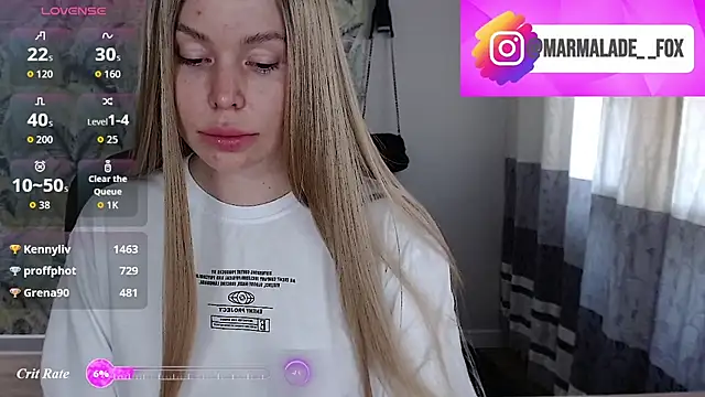 Marmalade_Fox live cam on StripChat