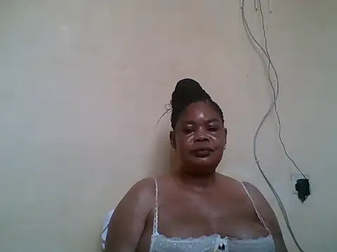 ANALQUEEN4 live cam on StripChat