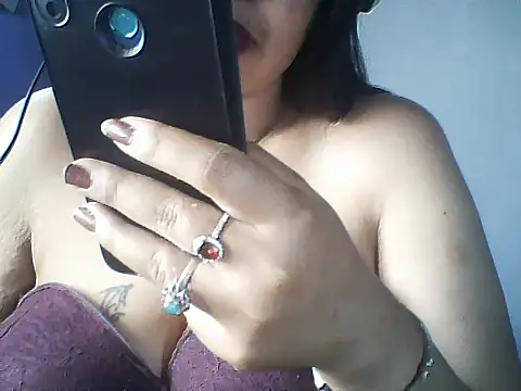 layanah12 webcam