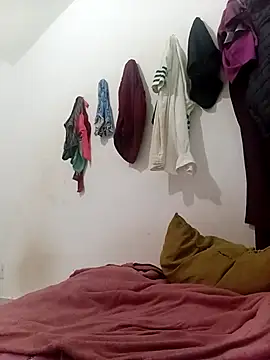 Carolzinhaoficial webcam