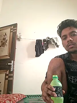 ProperCoach18 Live Web Cam Show