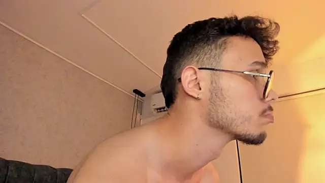 Alhan_Twink webcam