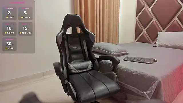 Ithan_Hott Live Web Cam Show