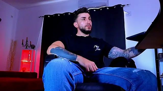MightyAaron66 webcam