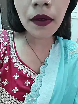 Shalini_gi webcam
