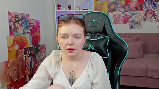 ElinaVale webcam