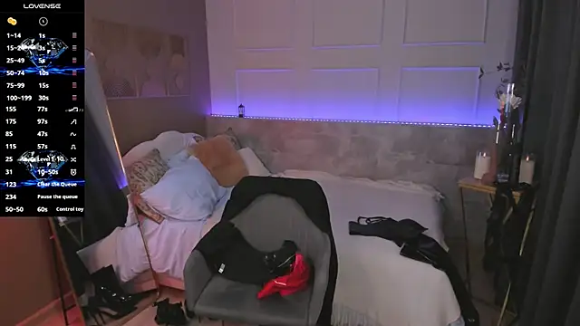 KylieMellow webcam