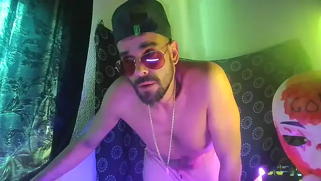 guyst049 - Guyst049's free webcam - UK Sex Cams