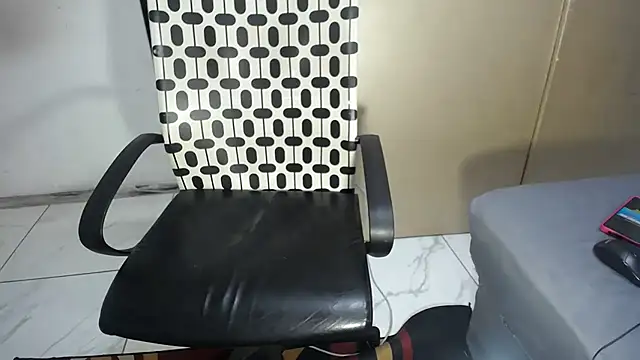BootySoYummyX webcam