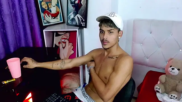 Angel_foxc13 webcam
