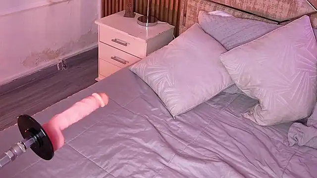 MiaBlackrose webcam