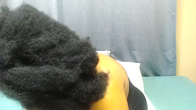 BustyAngelx30 webcam