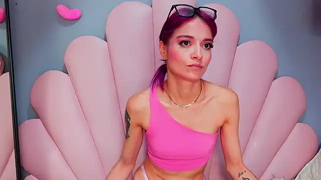 luci_miller webcam