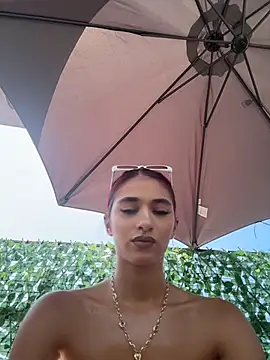 VixenRosse webcam