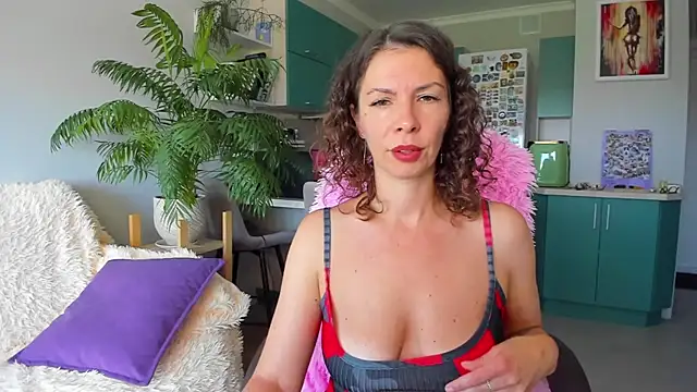 ChristinaGlory webcam