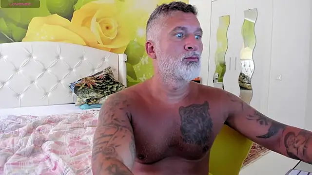 BlowMyXXL webcam