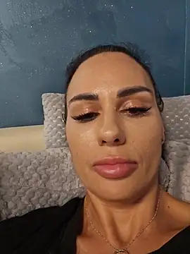 KatiaDivine webcam