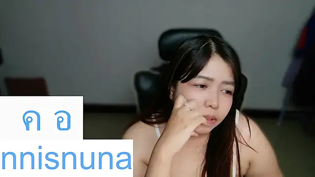 nunanunanuna webcam