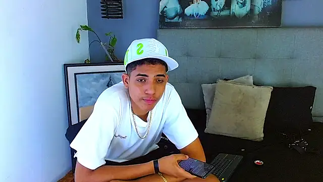 Lukaz_Caballero webcam