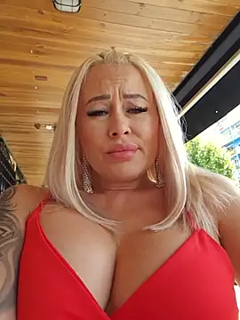 MILFBARBY webcam