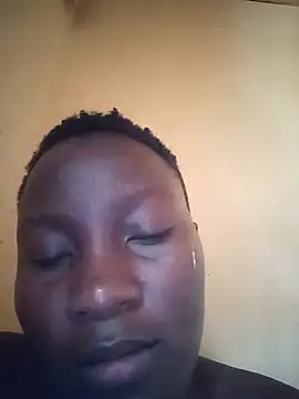 CUTE-LEYLAH webcam