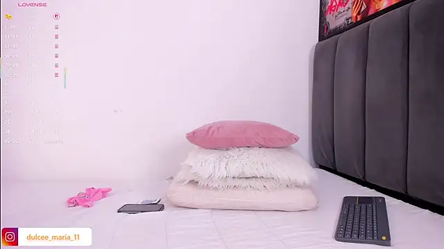 DulceMariia_11 webcam