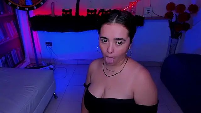 Shyfantasies webcam