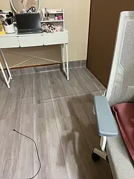 Mina048 webcam