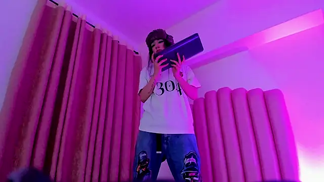 Lana_fox01 live sex cam