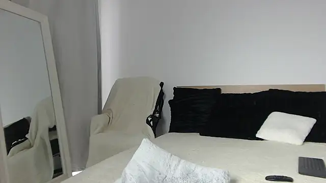 Layla23a webcam
