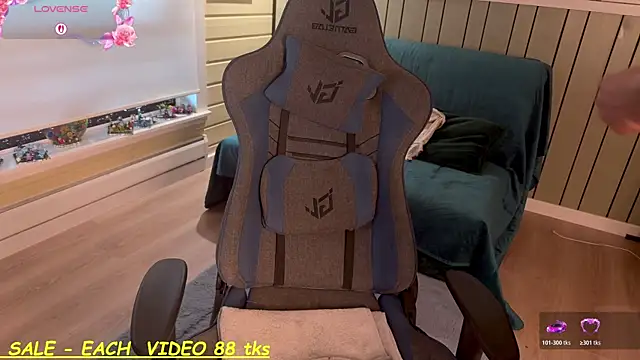 SandyChris