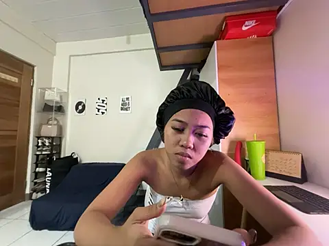 PinayLina18