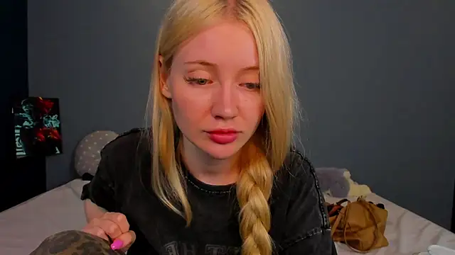 Lillie_Berry webcam