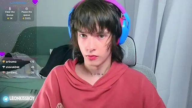 LeonBoykisser webcam