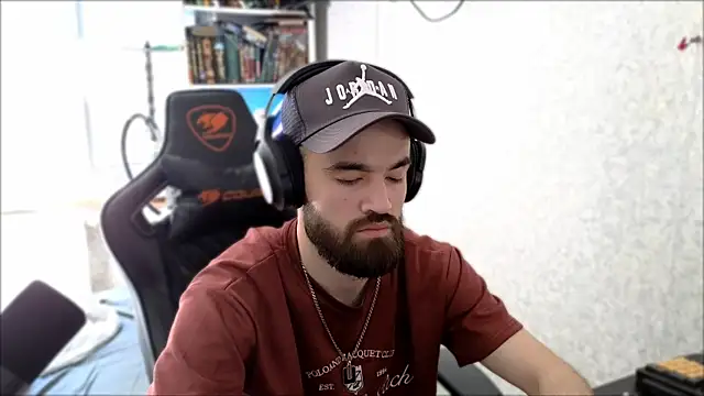 _Serious_Man webcam