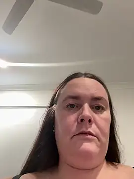 carinabro10 Live Web Cam Show