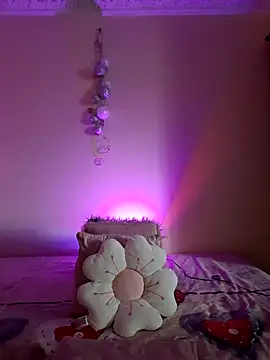 LunaBlaise webcam