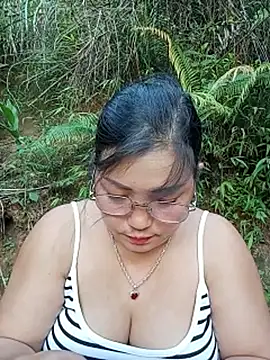 sary-hot2x webcam