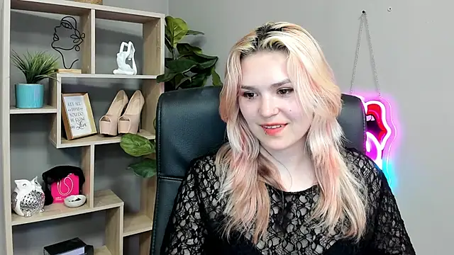 SweetLilyxo webcam