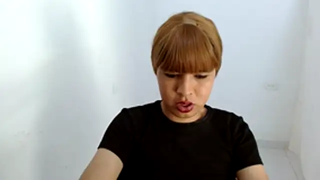 estefania224 webcam