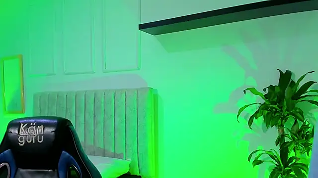 allison_mc webcam