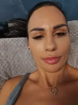KatiaDivine webcam