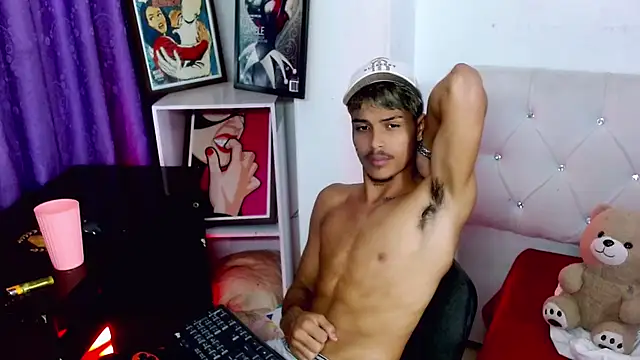 Angel_foxc13 webcam